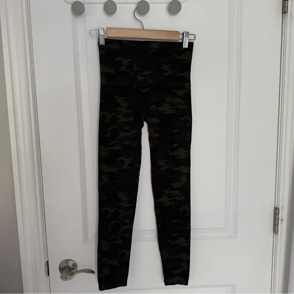 SPANX Look At Me Now  Seamless Leggings-M - Picture 8 of 8